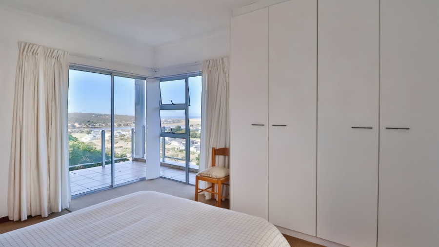 5 Bedroom Property for Sale in Stilbaai Wes Western Cape